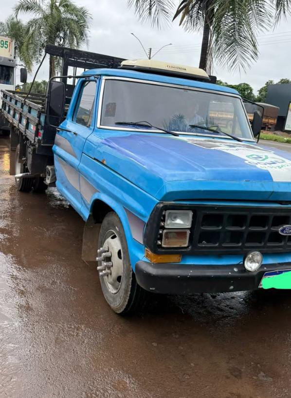 FORD F-4000